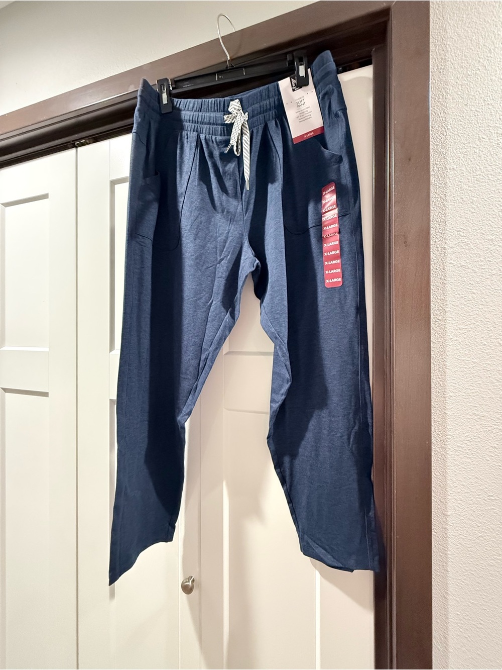 Women’s members mark soft jogger pants